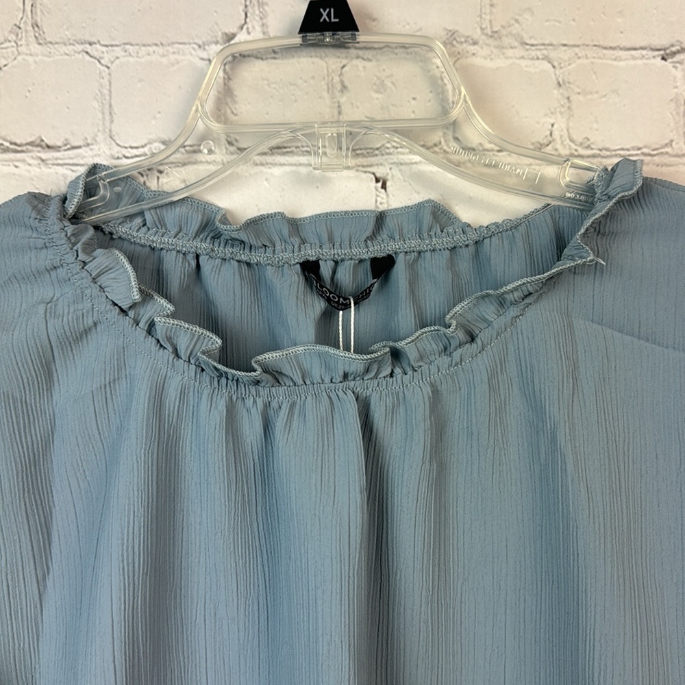 BloomChic Blue Mock Neck Cap Sleeve Ruffle Trim Blouse Plus Size 3X - Picture 4 of 6